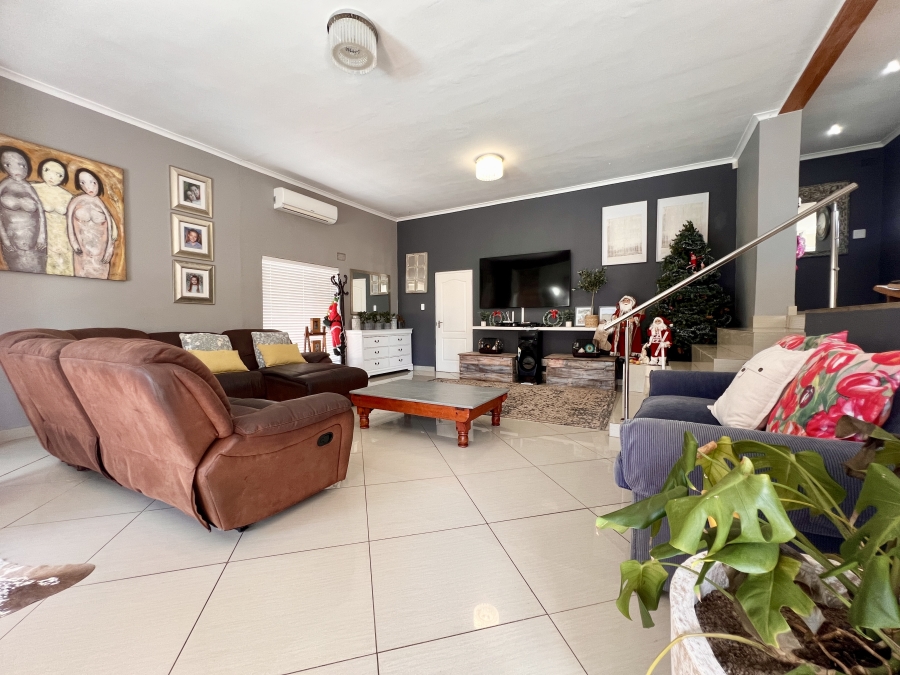 4 Bedroom Property for Sale in Myburgh Park Western Cape